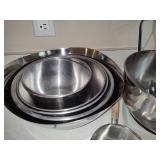 Sunbeam Stand Mixer & Asst Mixing Accessories