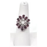 Pretty Fashion 18k Cocktail Ring - size 6 - 5.03g