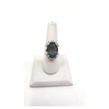 Very Pretty 18k Fashion Cocktail Ring with Blue & Clear Stones - Size 7.75 - 7.73g