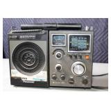 Vintage Panasonic RF-1170 5-Band Radio