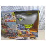 (EW2) Hot Wheels City Ultra Shark C...