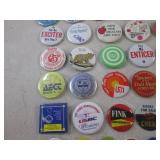 (EC1) Large Assortment of Buttons S...