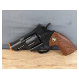 Brand New Western Cowboy Prop Revolver Toy Gun with Accessories