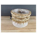 Brand New LiveTrends Hayworth Ceramic Indoor Planter Pot Matte White 6.5"