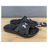 Brand New Under Armour Size 6 Youth Black Slide Sandals