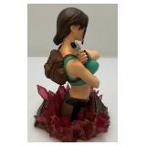 Miniature Limited Edition 2551/4500 TOMB RAIDER Lara Croft (NIB)