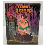 Miniature Limited Edition 2551/4500 TOMB RAIDER Lara Croft (NIB)