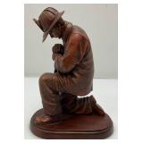 8" Fireman Kneeling Statue