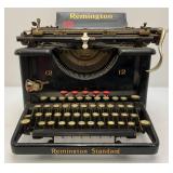 Antique REMINGTON Typewriter (VERY NICE)