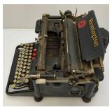 Antique REMINGTON Typewriter (VERY NICE)