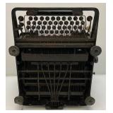 Antique REMINGTON Typewriter (VERY NICE)