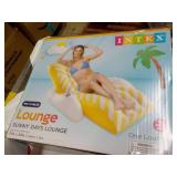 Intex Lounge...