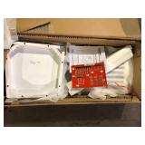 StyleWell 24.02 in. Scottsbury White Wood Counter Stool with Slat Back (1 piece) (39 in. H x 19 in. W)   Customer Returns See Pictures