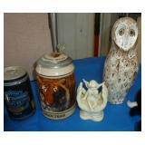 Hamms and Budweiser steins, golf club cover, Harley Davidson beer can