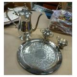 Wm Rogers serving set by Oneida Silversmiths