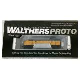 Walthers HO Scale Model Railroad Cars Bundle - Walthers Proto, Mainline and Ready to Run