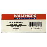 Walthers HO Scale Model Railroad Cars Bundle - Walthers Proto, Mainline and Ready to Run