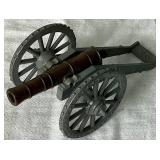 Historical Weapons Collection - Denix Miniature Medievl Catapult, Winter Productions "Knights I Armour Through the Ages", Penncraft Cannon and more