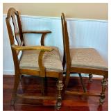 Antique Expandable Dining Table with 6 Dining Chairs