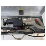 Porter-Cable Tiger Saw Model 737 with Metal Case