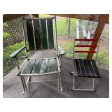 Set of 2 Retro Metal and Wood Folding Chairs