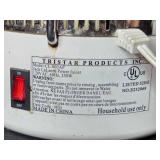 Lot of Kitchen Appliances: Jack LaLanne Power Juicer & Toastmaster Toaster with Grill Rack