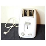 Lot of Kitchen Appliances: Jack LaLanne Power Juicer & Toastmaster Toaster with Grill Rack