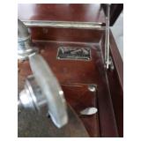 ANTIQUE VICTOROLA / ANTIQUE RECORDS