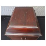 ANTIQUE VICTOROLA / ANTIQUE RECORDS