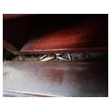 ANTIQUE VICTOROLA / ANTIQUE RECORDS