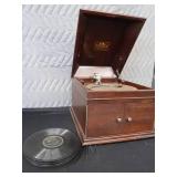 ANTIQUE VICTOROLA / ANTIQUE RECORDS