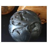 MISC WOOD / GLASS AND BASKET