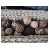 MISC WOOD / GLASS AND BASKET