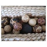 MISC WOOD / GLASS AND BASKET