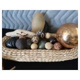 MISC WOOD / GLASS AND BASKET