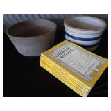 BLUE BAND STONEWARE CROCK / PLUS 1952 NATIONAL GEO MAGS