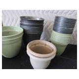 PLASTIC FLOWER POTS