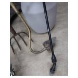 GARDEN TOOLS AND SPRAYERS