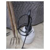 GARDEN TOOLS AND SPRAYERS