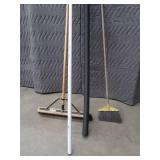 LAST LITTLE BIT OF THE AUCTION