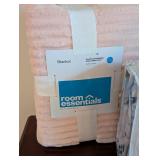 New Twin Size Throw Blankets and Sheet Set