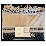 Vintage Fariboult Woolen Mill Co / Magnificent Farbo Blanket Fringed Throw / Robe Mesa
