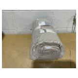 3PCS Full/Queen VCNY Home Nina Embossed Basketweave Quilt Set