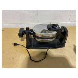 Bella Rotating Waffle Maker