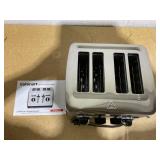 Cuisinart CPT-14WMFR Stainless Steel 4-Slice Toaster