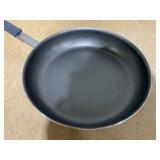 Tramontina Professional Fusion 14 Inch Aluminum Frying Pan