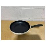Oster 12 Inch Round Nonstick Aluminum Frying Pan