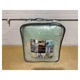 4PCS King Size Madison Park Quilt Set, Seersucker Floral Coverlet for Beds, All Season Lightweight Bedding, Farmhouse Quilt Set