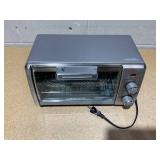 BLACK+DECKER 4 Slice Toaster Oven - TO1701SG: Countertop