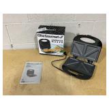 Elite Gourmet ESM2207# Sandwich Panini Maker Grilled Cheese Machine, Tuna Melt Omelets Non-stick Surface, 2 Slice, Black